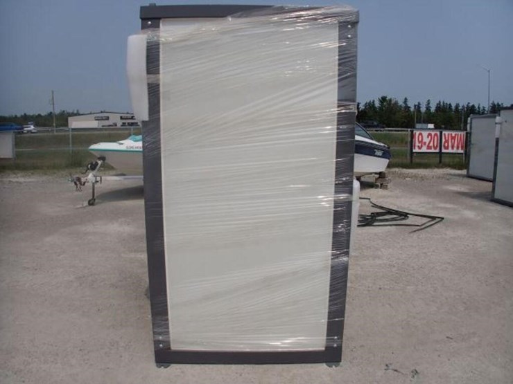 unused-bastone-portable-restroom-image-7
