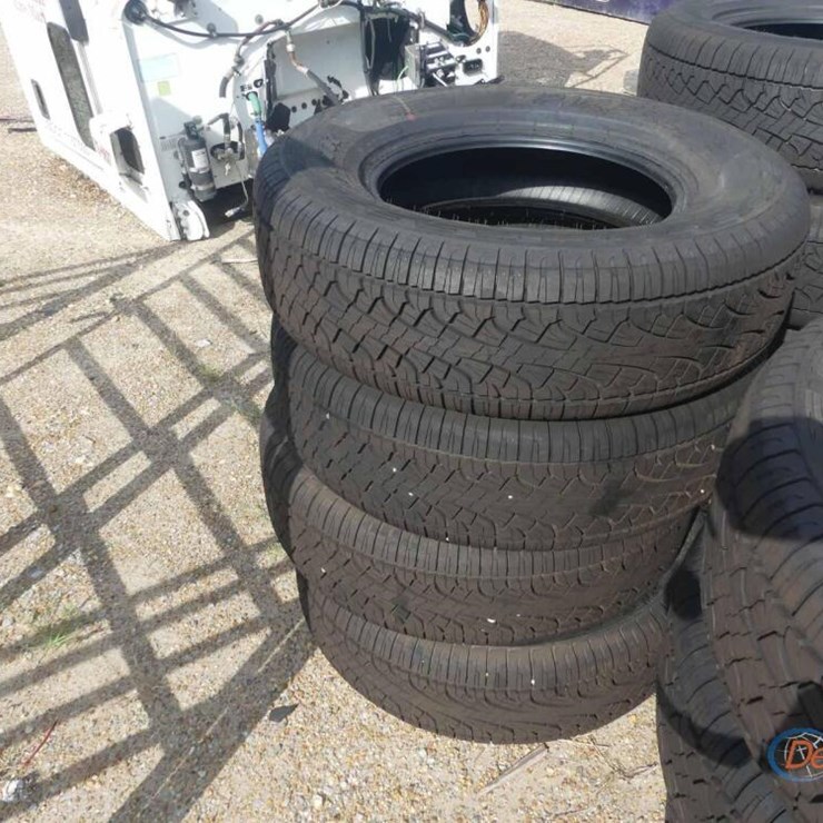 (4) PIRELLI SCORPION 265/70R17 TIRES