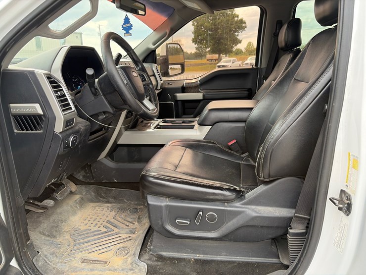 2017-ford-f250-lariat-image-17