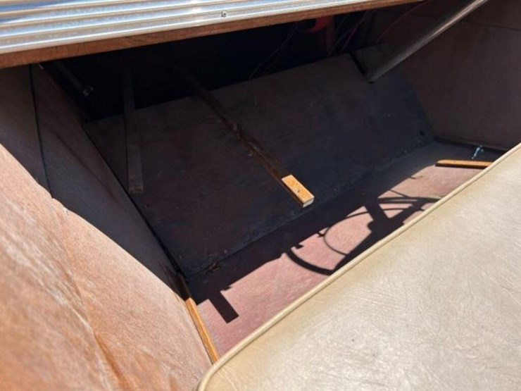 century-antique-wooden-18-ft-power-boat-image-48