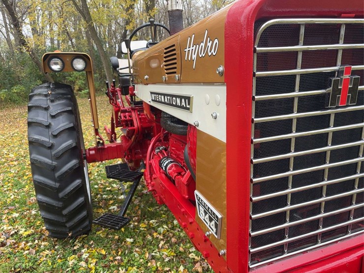 1970-farmall-544-hydro-diesel-row-crop-golden-demonstrator-image-19
