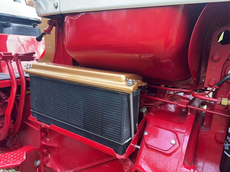 1970-1456-farmall-row-crop-golden-demonstrator-image-30