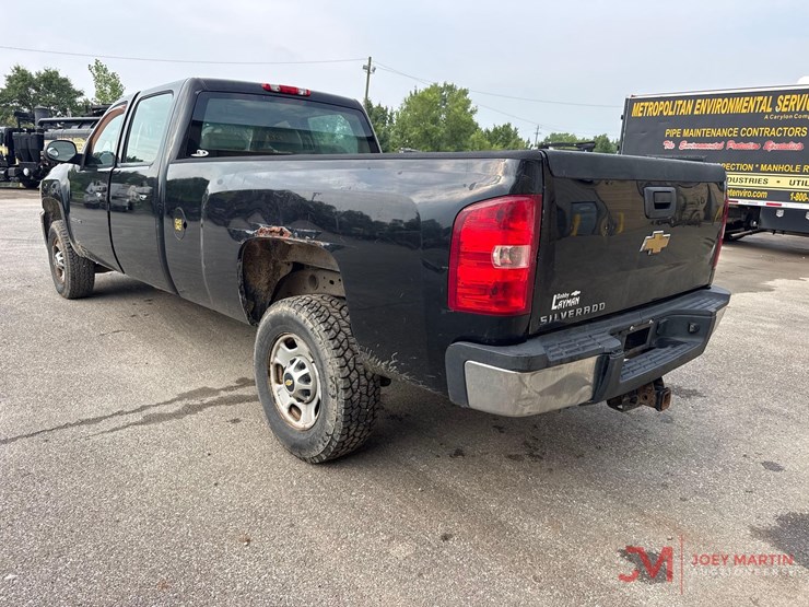 2011-chevrolet-silverado-2500-image-4