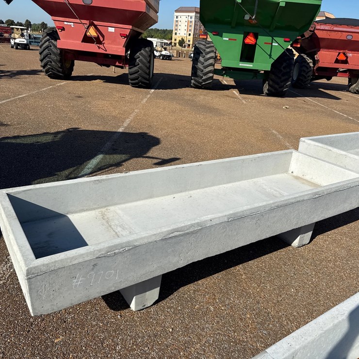 #9701 • 3 X 10 Feed Trough