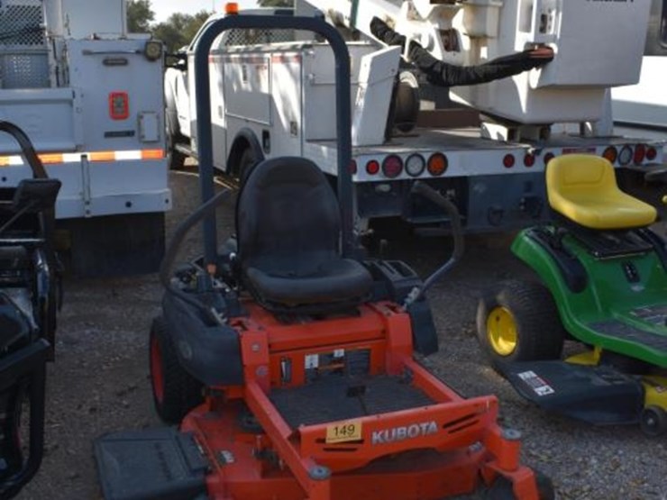 "kubota-zero-turn-mower-(serial-#-23955)-(showing-appx-206-hours,-up-to-the-image-2