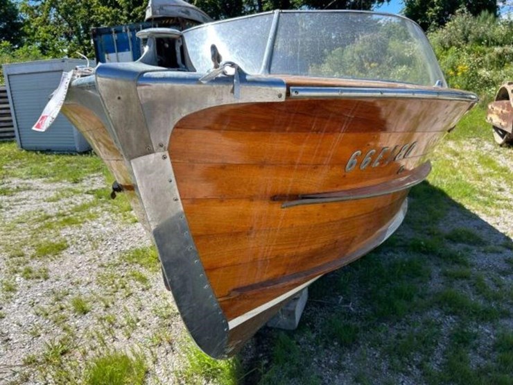 century-antique-wooden-18-ft-power-boat-image-14