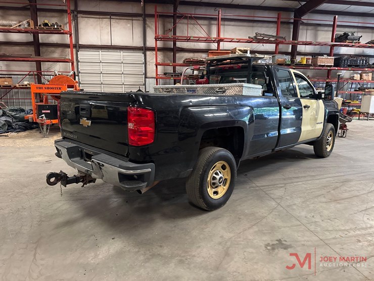 2015-chevrolet-silverado-2500-image-3