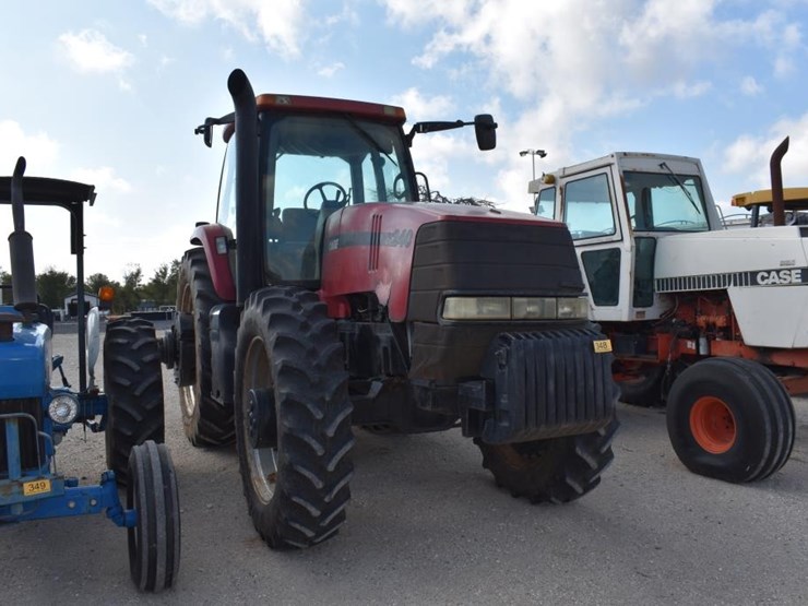case-ih-mx240-image-2