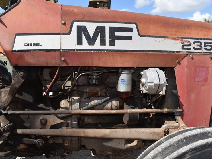 massey-ferguson-235-image-7