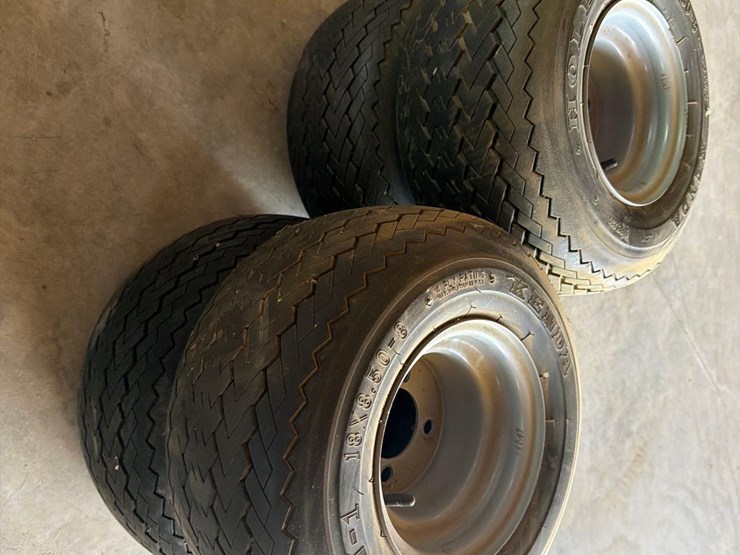 4-18x8.50-8-golf-cart-tires-image-4