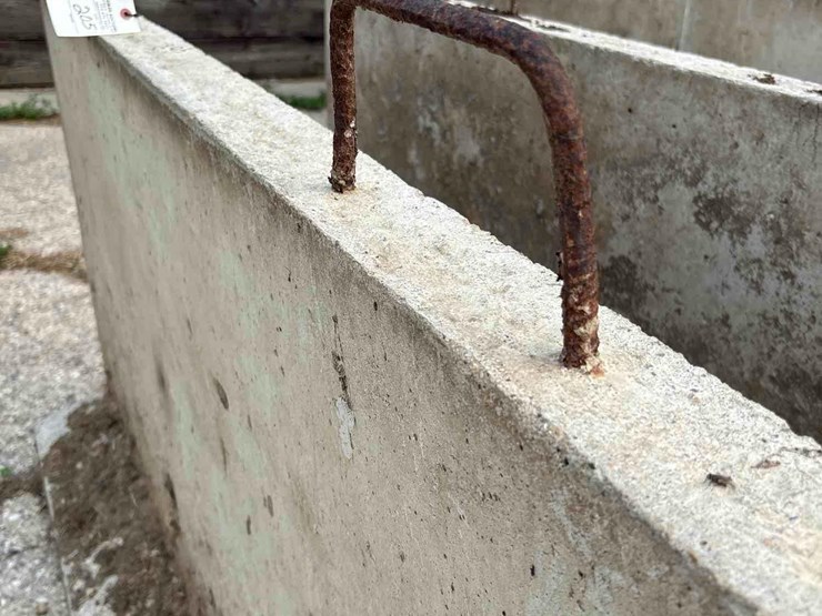 2-61/2’-long-portable-cement-walls-image-7