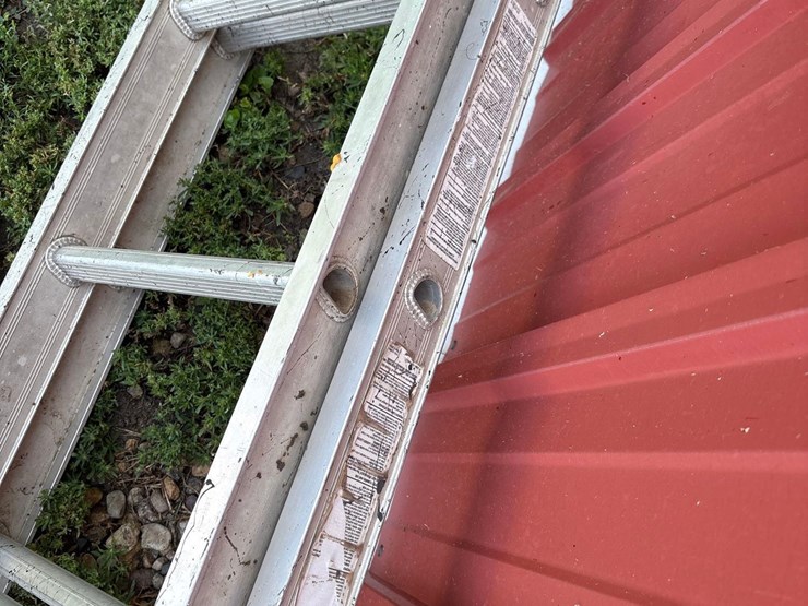 30ft-keller-aluminum-extension-ladder-image-6