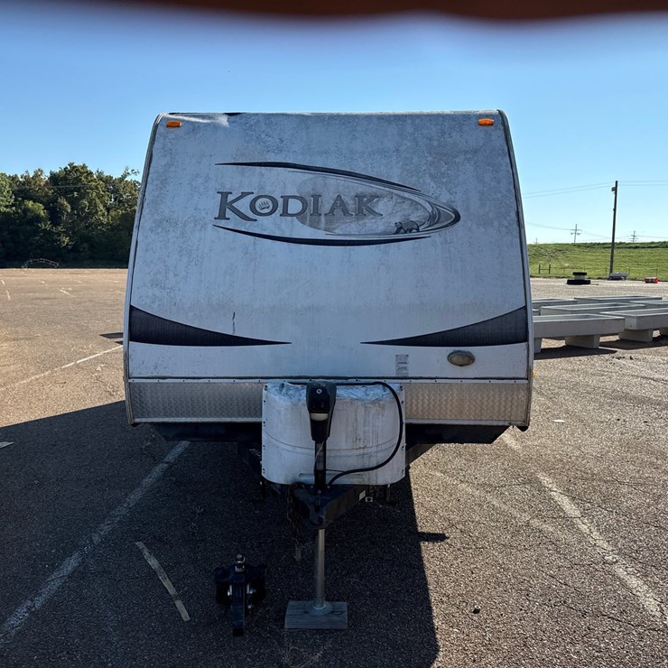 #9634 • 2011 Kodiak Dutchman w/ Title