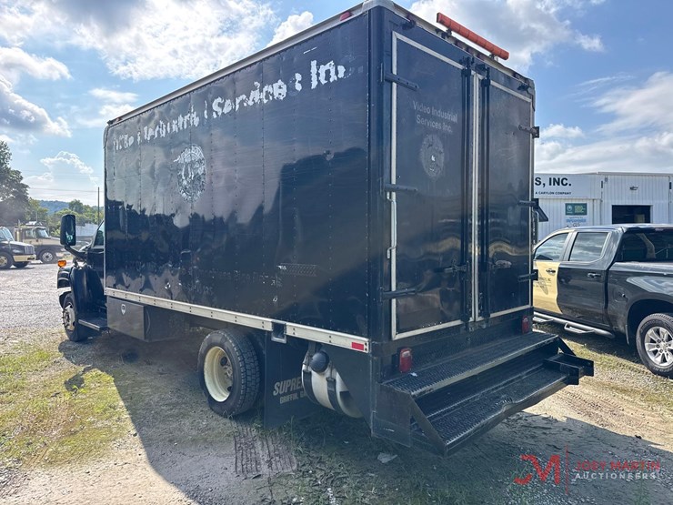 2005-chevrolet-c4500-box-truck-image-4