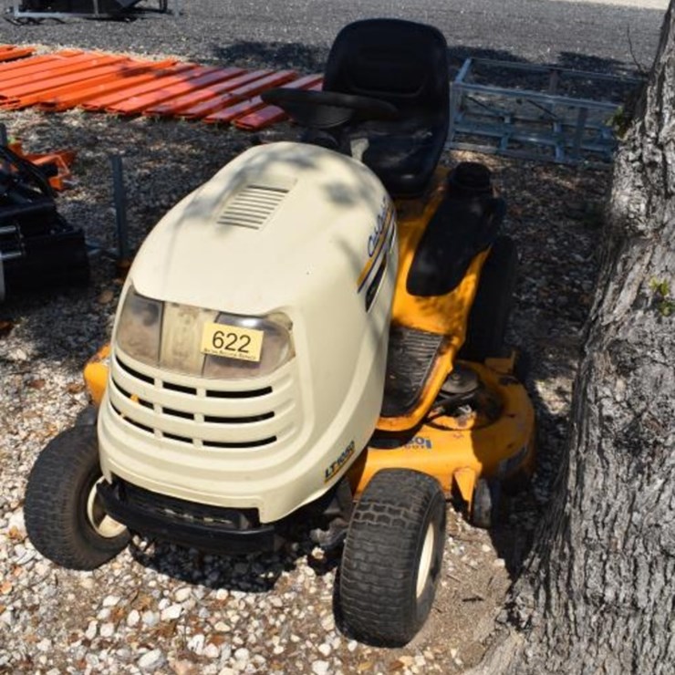 CUB CADET LT1050