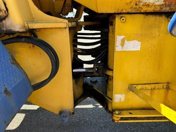 1989-komatsu-wa320-1-image-52
