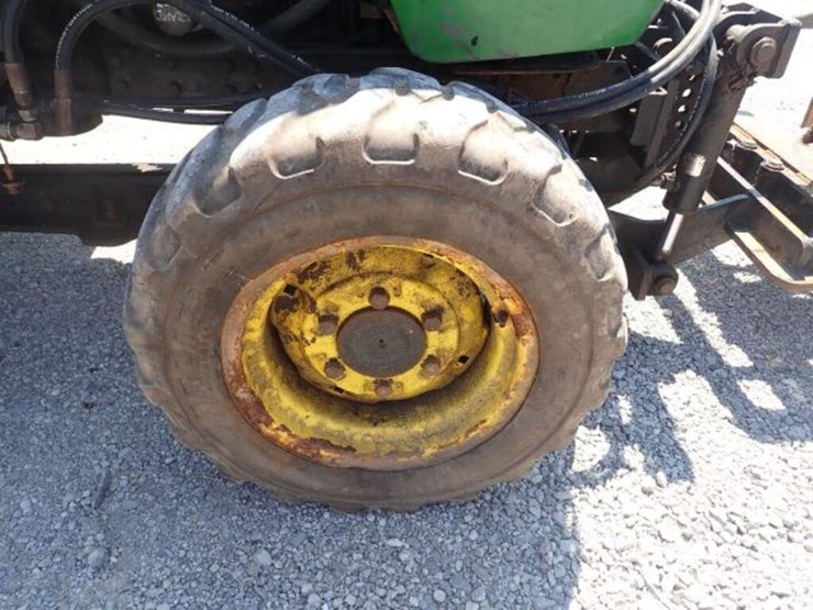 john-deere-3520-image-64