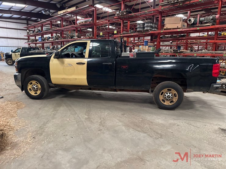 2015-chevrolet-silverado-2500-image-5