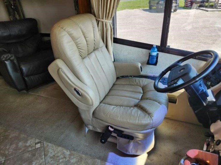 2006-allegro-bus-class-a-motorhome-400abus0d6j0072-image-23