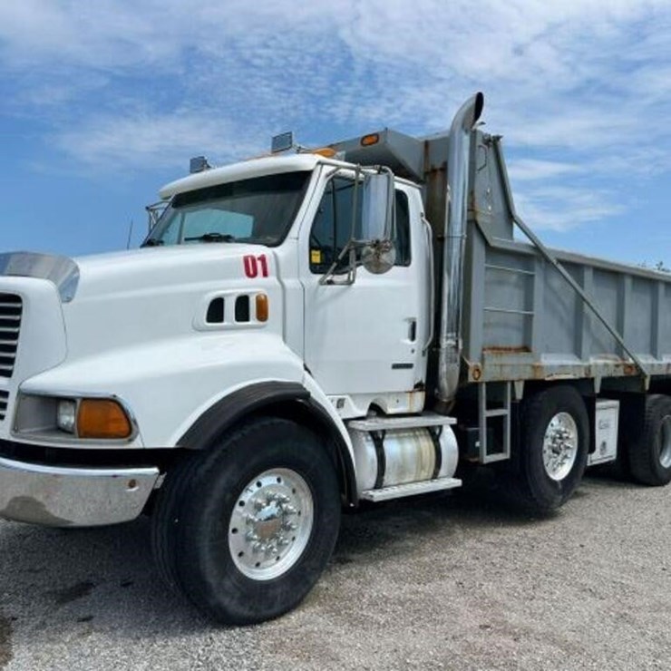 1999 STERLING L9513