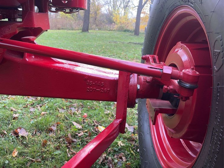 1970-1456-farmall-row-crop-mfwa-golden-demonstrator-image-16
