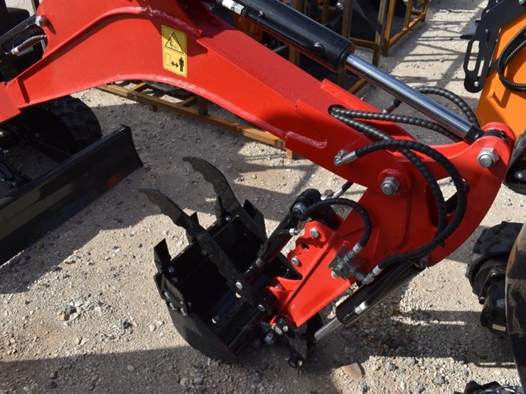 me20-mini-skid-excavator-(diesel)-(serial-#-06294a)-(k)-image-3