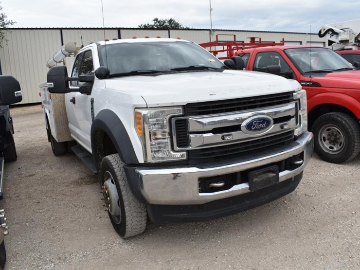 2017-ford-f450-image-2