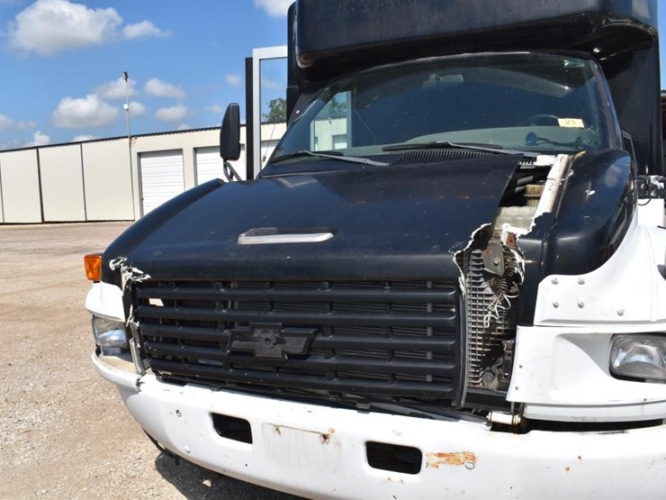 2006-chevrolet-c5500-kodiak-bus-w/-lbz-duramax-diesel-engine-(new-tires)-(v-image-19
