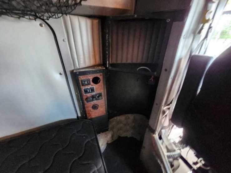 2008-kenworth-t800-image-34