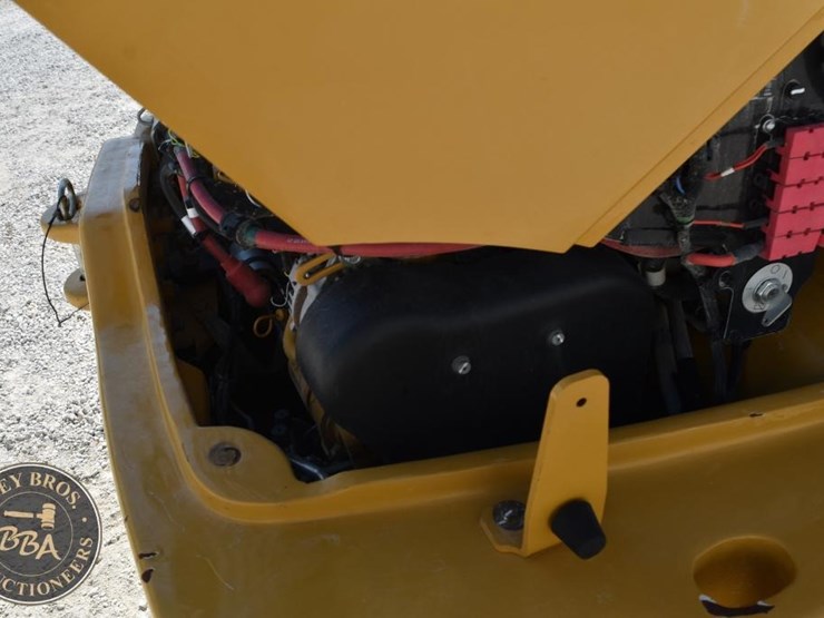 2021-caterpillar-906m-image-28