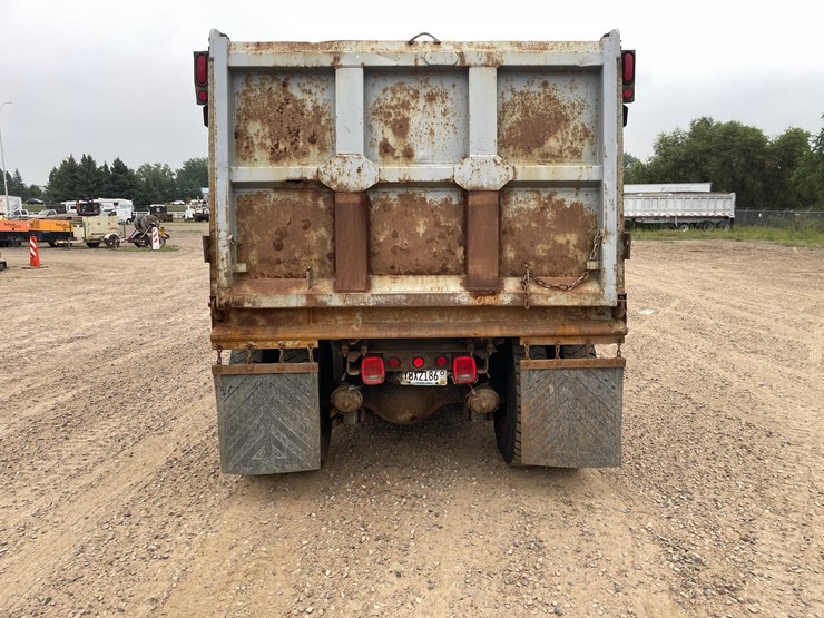 1994-ford-l9000-image-9