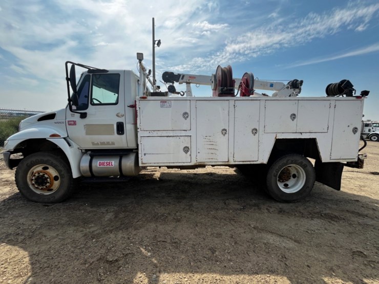 2015-international-durastar-4300-image-8