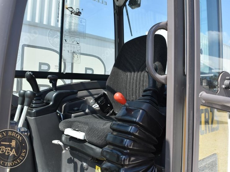 2022-volvo-ecr25-electric-image-51
