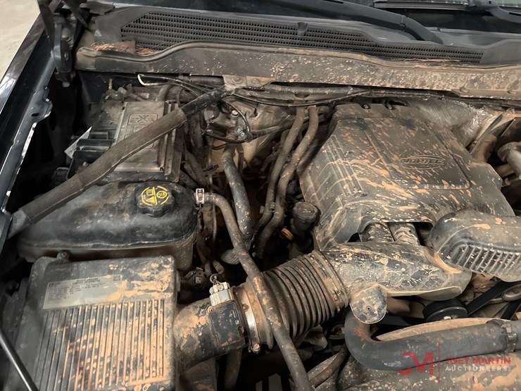 2015-chevrolet-silverado-2500-image-20