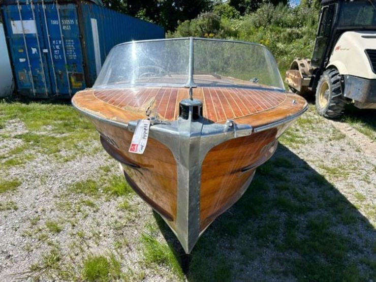 century-antique-wooden-18-ft-power-boat-image-2