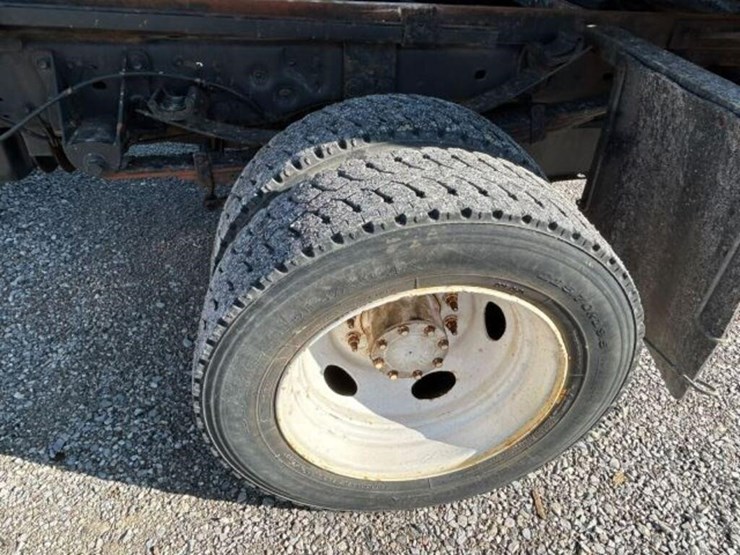 2012-ford-f550-xl-image-85