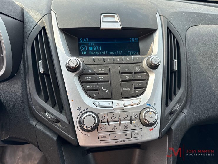 2015-chevrolet-equinox-image-27