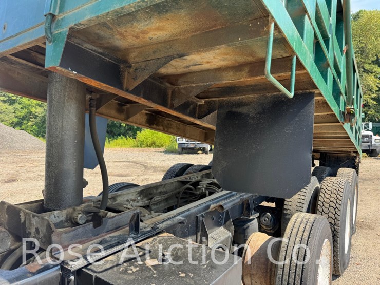 2001-mack-690s-image-32