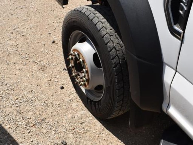 2017-ford-f550-image-25