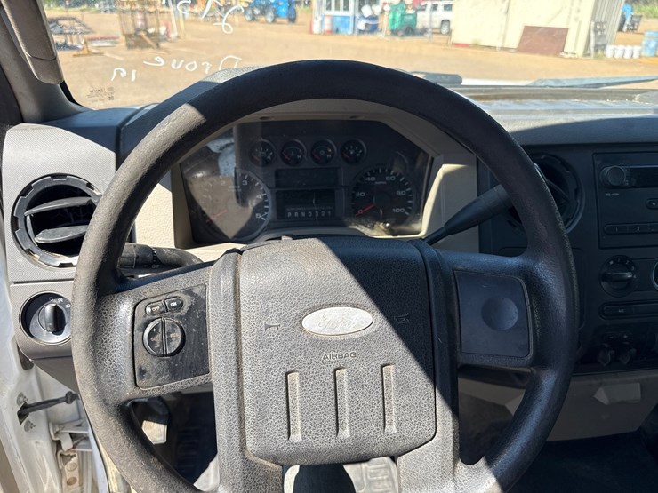 2009-ford-f450-image-13