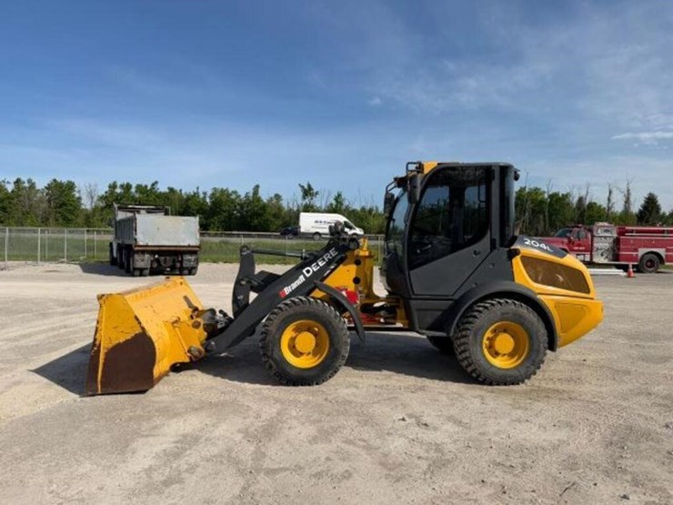 2020-deere-204l-image-6