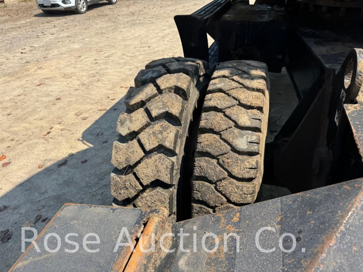 caterpillar-318-image-11