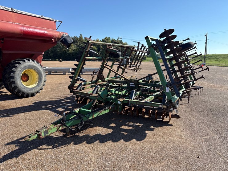 john-deere-724-image-1