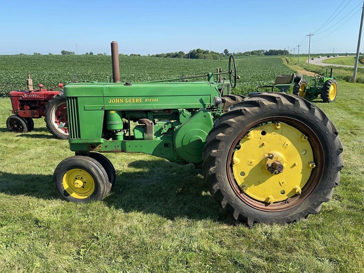 john-deere-70-image-2