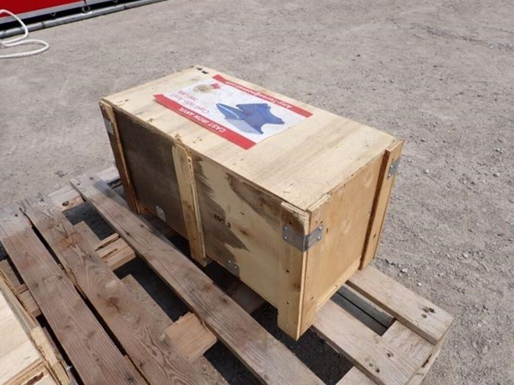 unused-greatbear-200-lb-single-horn-iron-anvil-image-3