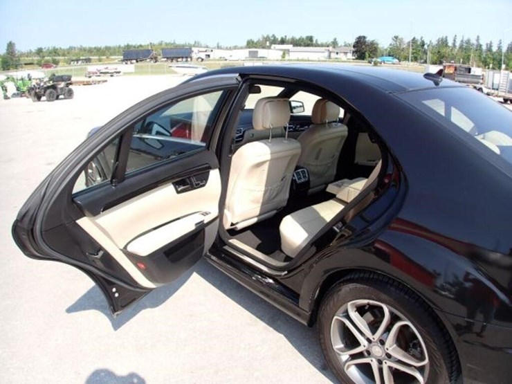 2012-mercedes-benz-s350-bluetec-4matic-awd-sedan-w-image-23