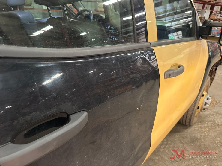 2018-chevrolet-silverado-3500-image-22