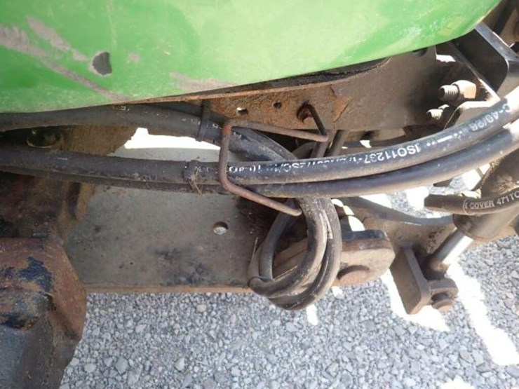 john-deere-3520-image-54