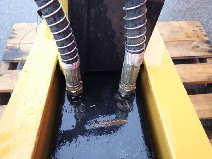 2025-cfo-industrial-skid-steer-hydraulic-hammer-ss-image-7