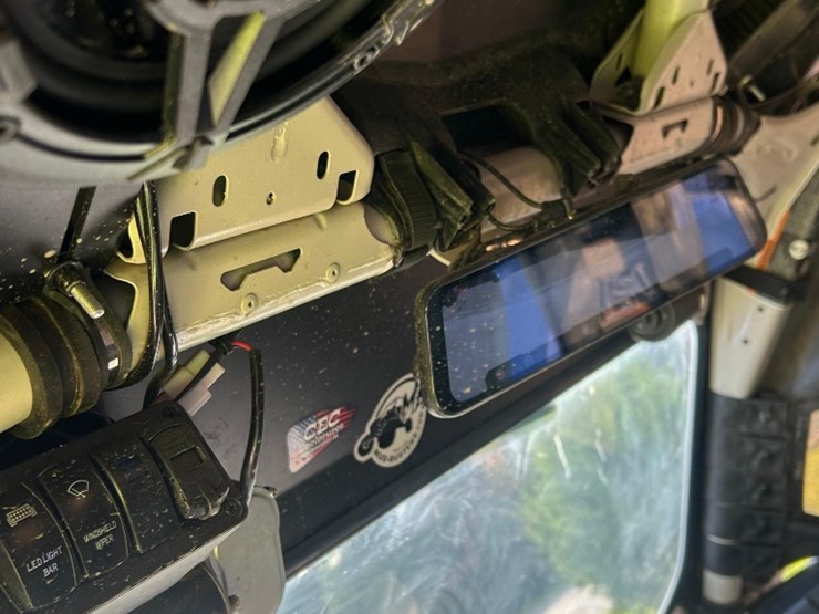 2022-can-am-maverick-x3-image-10